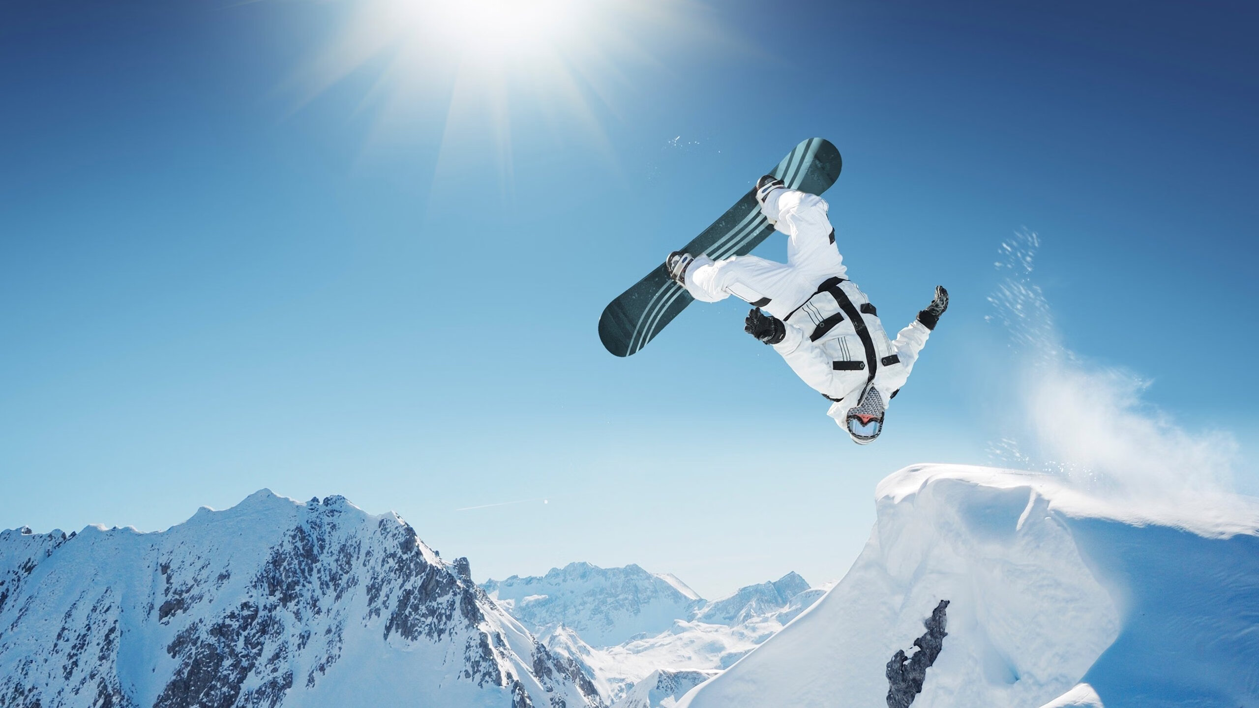 张雨霏个人泳池训练视频登热搜，张雨菲游泳照